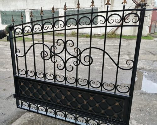 vorota-kovanye-santorini-h-metallicheskie-arochnye_52a5bccd2b1f4d1_800x600_1.webp